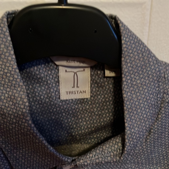 Men's Gray Button-Up Shirt - Picture 2 of 3